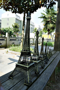 60巴黎埃菲尔铁塔模型创意 大型艾菲尔铁塔摆件法式浪漫结婚礼物
