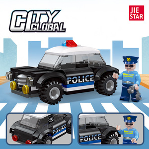 环球城市工程队建筑警车男孩子儿童益智拼装小颗粒积木玩具