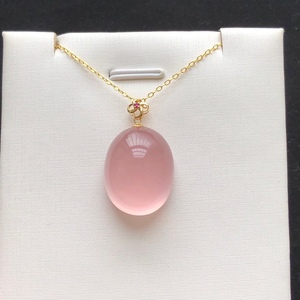 天然莫桑比克星光粉晶蛋面吊坠项链芙蓉石精雕18k金镶嵌