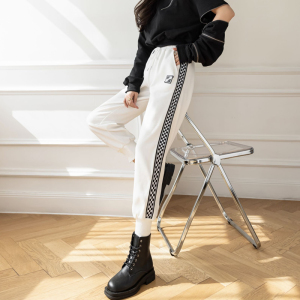 棋盘格运动裤女春秋高街风格搭配马丁靴的裤子休闲九分束脚哈伦裤