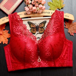 无钢圈白色文胸大号大码胖mm200斤薄款防下垂聚拢女士内衣胸罩