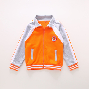 小学生校服橘色