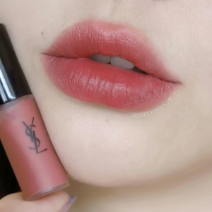 圣罗兰ysl哑光丝绒黑管唇釉 216豆沙蜜桃色雾面中小样