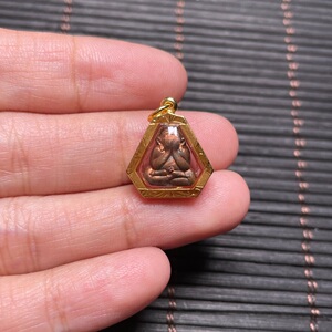 龙婆卡贤 2538 必打 掩面佛 mili模 红铜 金壳带卡 泰国佛牌真品