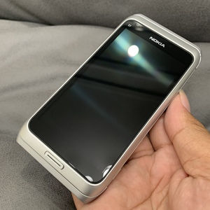 诺基亚e7-00侧滑全键盘触屏手机塞班系统学生备用机收藏真正原装