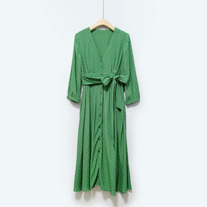 米米●春夏新款 绿色小波点粘纤v领排扣衬衫裙系带收腰大码连衣裙