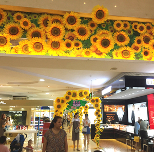 秋季美陈向日葵花朵装饰商场珠宝店店铺花墙墙面氛围布置太阳花