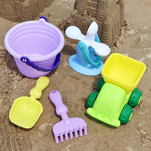 儿童沙滩玩具套装软胶小水桶宝宝挖沙工具铲子小耙子洒水壶男女孩