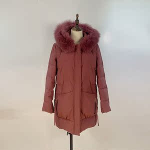 2020年蕾伊娜冬季新品一手长宽松版型羽绒服真狐狸毛领女