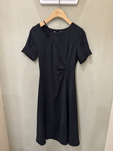 InShop女装正品2024年新款气质黑色修身短袖连衣裙0524B56089-318