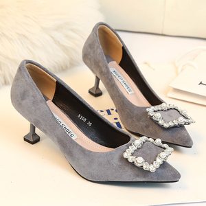 女鞋2018新款流行