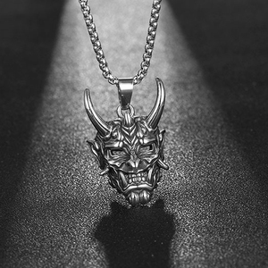 钛钢项链男潮霸气赤般若夜叉复古另类个性恶魔骷髅面具嘻哈男吊坠