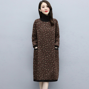 加棉连衣裙女中长款2020秋冬季新款宽松时尚印花长袖加厚打底裙子