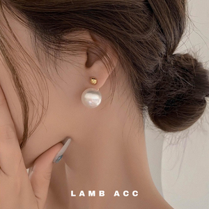 LAMB ACC 巴黎街灯 金属弧度造型进口贝珠珍珠耳钉耳环
