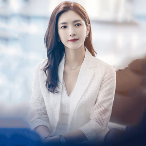 明星江疏影同款洋气西装外套女2021年春夏季新款修身白色上衣薄衫