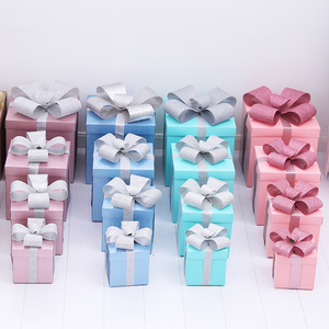 圣诞节新年元旦马卡龙粉蓝色礼物盒场景摆件商场堆头橱窗装饰美陈