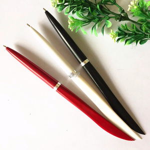 刀笔圆珠笔学生