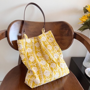 新款重工刺绣花朵包黄色玫瑰单肩包托特包日常便携棉布袋皮绳包