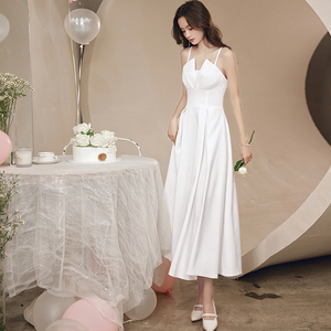 吊带晚礼服平时可穿宴会气质缎面白色伴娘服生日party连衣裙长款