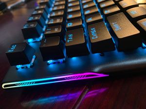 磁动力态度logo 定制   机械键盘电竞光轴RGB 有线USB网吧吃鸡LOL