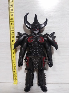 万代正版 奥特曼软胶怪兽玩具 黑暗铠甲欧布猛斯王17cm系列 a135