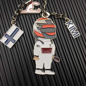 f1赛车模型周边kimi莱科宁车手钥匙扣2019年q版合金钥匙圈挂件
