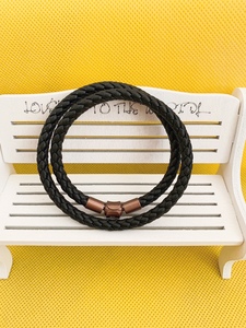 全新港版周生生5毫米双圈手绳，颈绳可搭配XL珠子皮绳