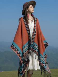 大西北旅游穿搭斗篷新疆拍照女装外搭披风民族风围巾披肩两用秋冬