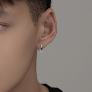 男士耳环银耳钉男酷简约单只莫比乌斯环耳扣个性潮流款男生耳饰