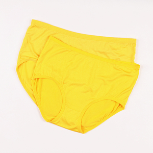 黄色三角内裤