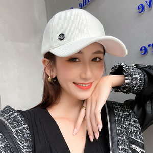 eeooelle帽子女秋冬新款m标针织棒球帽韩版百搭显脸小鸭舌帽白色