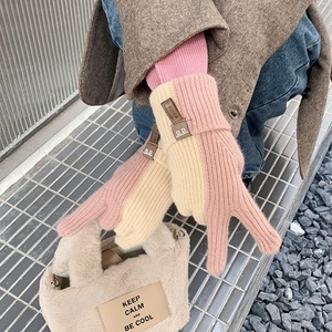 拼色针织毛线手套女冬季新款设计感学生可爱保暖防寒露手指可触屏