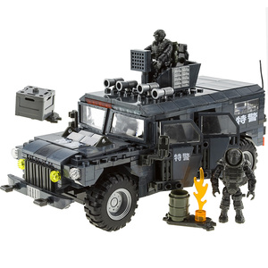 翔竣积木剑齿虎特警运兵车兼容乐高城市暴龙号装甲车防暴反恐拼装