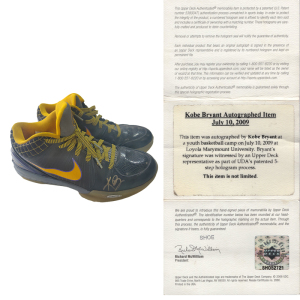 科比亲笔签名篮球鞋 nike zoom kobe 4 protro 含uda sa 双证书