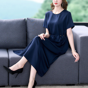 纯色大码真丝连衣裙