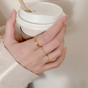 莫比乌斯环食指戒指女轻奢小众设计金色2024年新款潮素圈闺蜜指环