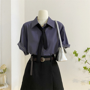 灰紫色学院风领带衬衫女2024夏季设计感宽松休闲复古港风短袖上衣