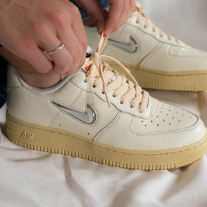 nike耐克女鞋air force af1 果冻勾空军一号运动板鞋do9456-100