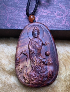 海南黄花梨木观音吊坠男女士项链木雕红木挂件木质观音菩萨牌子