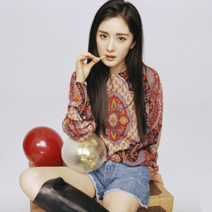 明星杨幂同款印花复古羊毛针织衫女春秋2021新款宽松圆领衣服衬衫