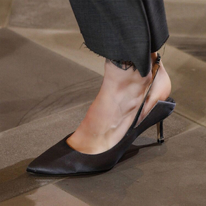 绸缎猫跟鞋2018春季新款尖头中跟丝绸单鞋女露跟鞋凉鞋高跟鞋子女