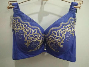 慕莎正品中厚玫瑰精油按摩柔珠聚拢上托侧收副乳调整型女内衣文胸