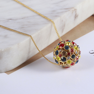 欧美风个性简约立体可滑动金属球球镶嵌闪耀彩色锆石项链锁骨链女