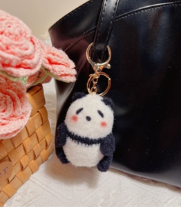 熊妈手作纯手工毛线钩针成品可爱熊猫包挂钥匙扣挂饰包邮国宝丑萌