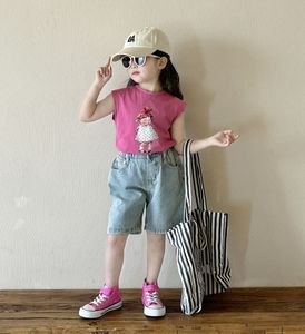 2024夏款韩国女儿童韩版休闲卡通娃娃印花无袖棉T恤牛仔中裤套装
