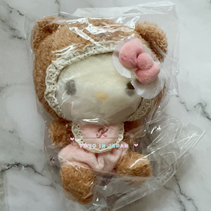 日本Sanrio三丽鸥MELODY拿铁小熊奶嘴kitty毛绒娃娃公仔挂件包包