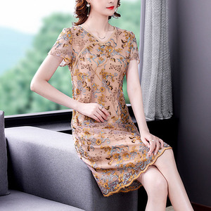 中老年女装年轻妈妈装贵夫人连衣裙夏装适合胖人裙子洋气桑蚕丝女