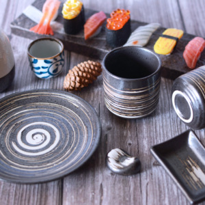 日料餐厅摆台餐具四件套 日式釉下彩陶瓷餐碟骨碟味碟组合套装