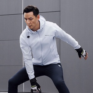 descente迪桑特 吴彦祖同款 training 男子运动外套 d1231twb53