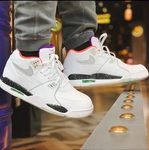 nike air flight 89 aj4兄弟款白镭射夜光男实战篮球鞋cw2616-101